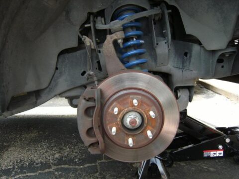 How to Replace Front Brake Caliper on Ford F150? 4 Steps
