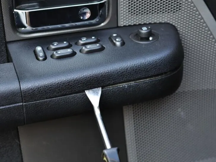 How to Replace Window Switch on Ford F150?