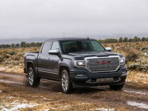 How Much Does a GMC Sierra 2500 Weigh?