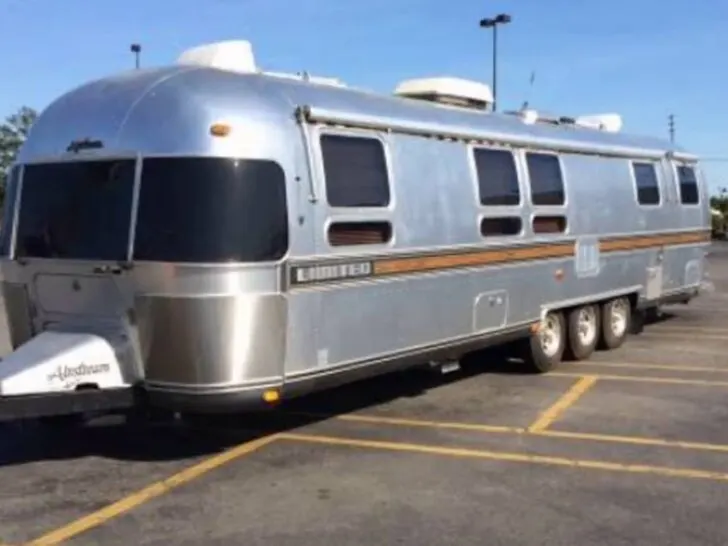 Best Tow Vehicle for 30 Foot Airstream