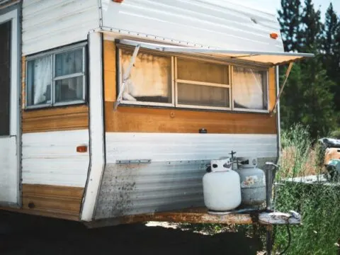 How to Repair the Front of a Camper?