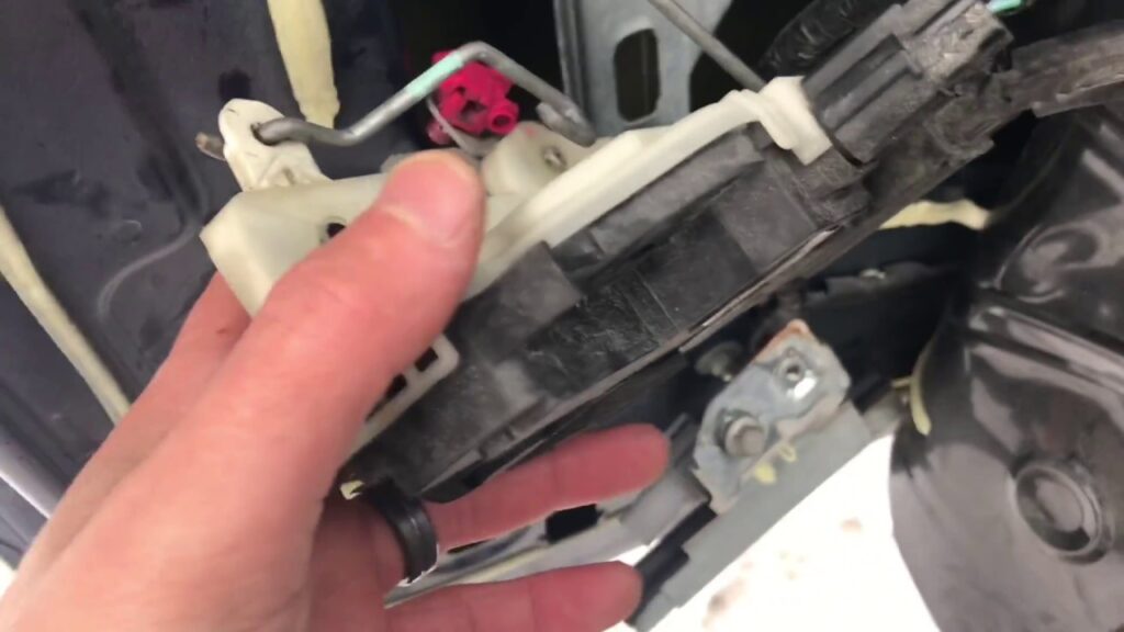 Ford door lock actuator replacement