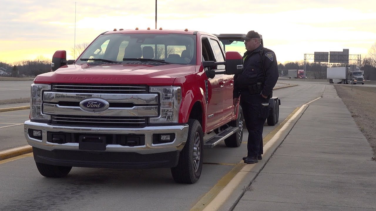 Do Pickup Trucks with Trailers have to stop at Weigh Stations? (Explained)