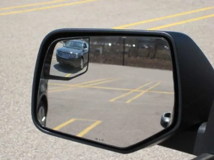 Does Ford F150 Have Blind Spot Monitoring?
