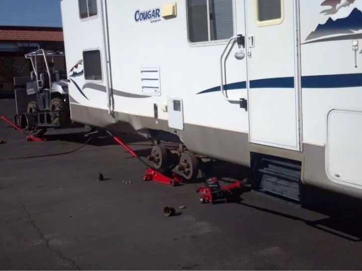 How to Change all 4 Tires on a Travel Trailer?