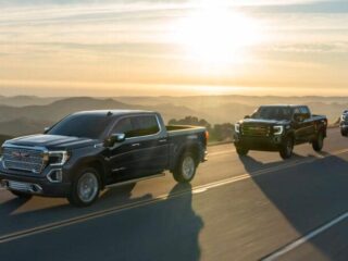What is the difference between SLE and SLT GMC Sierra?
