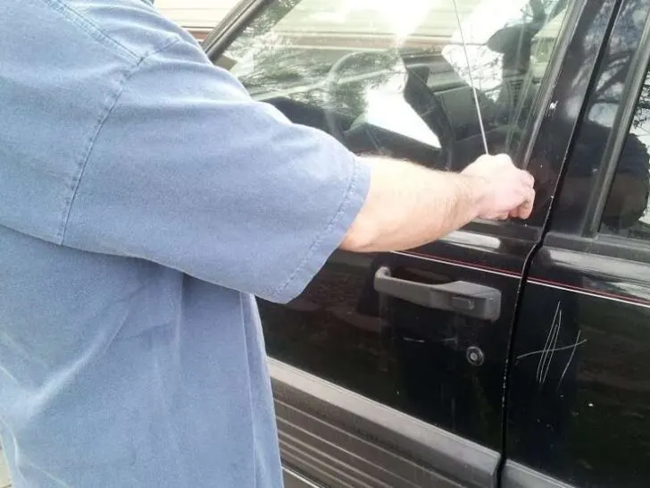 How to Unlock a Chevy Truck with a Coat Hanger?