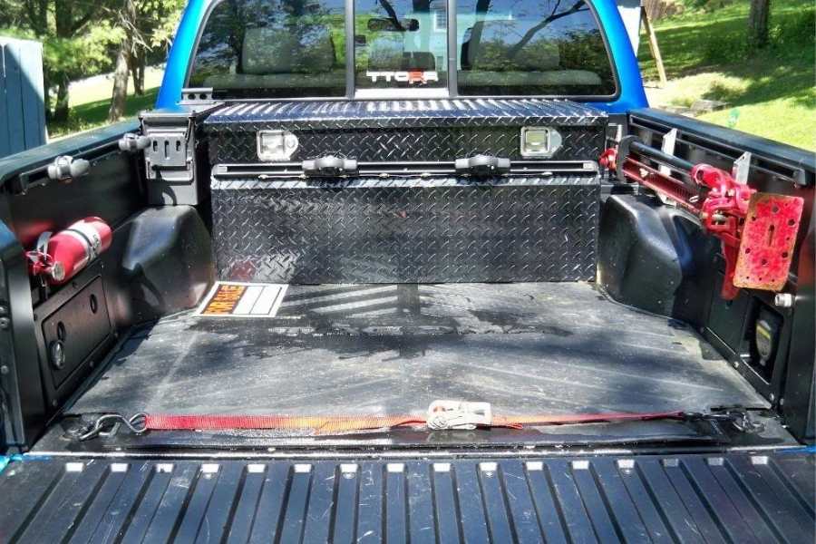 Where to Mount a Fire Extinguisher in a Truck?