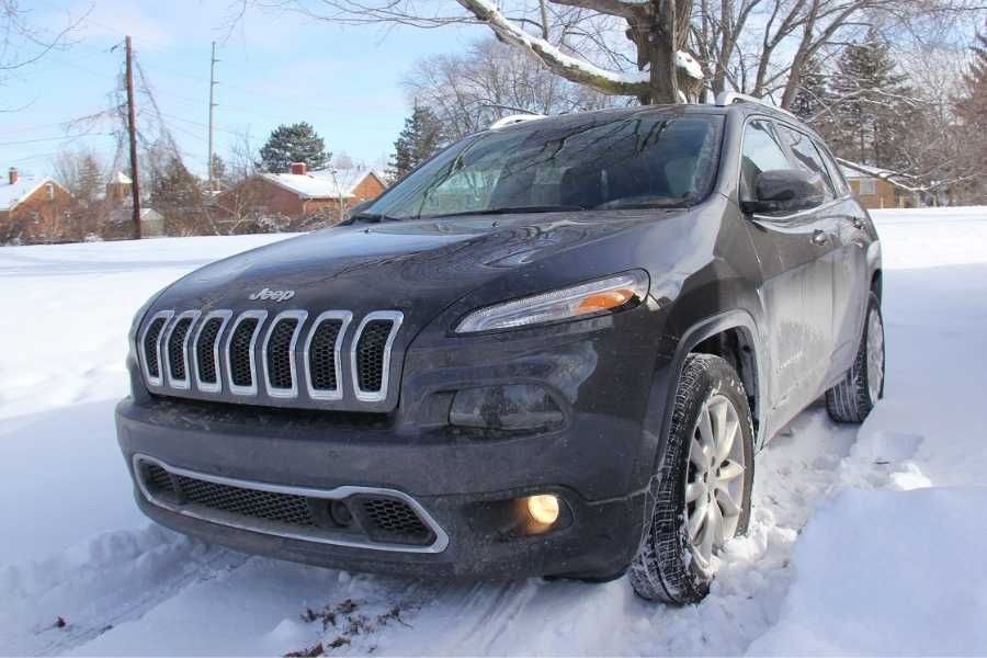 What is Snow Mode on Jeep Cherokee? (Explained)