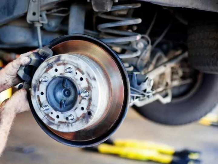 Do Front Wheel Drive Cars Have Rear Brakes?