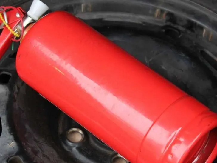 Do Cars Come With Fire Extinguishers?