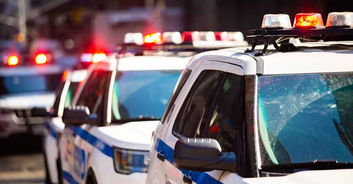 Can Police Cars Change Traffic Lights? (Explained)