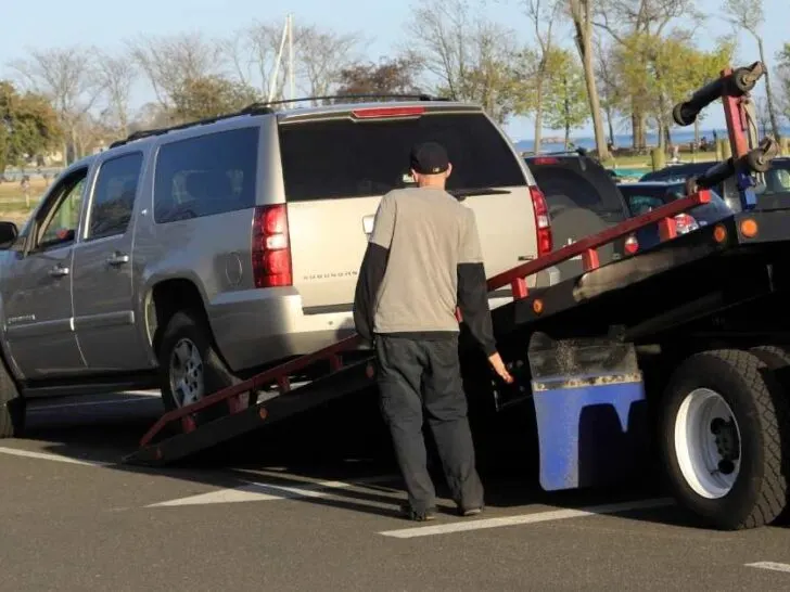 How Do Tow Trucks Tow Parallel Parked Cars?