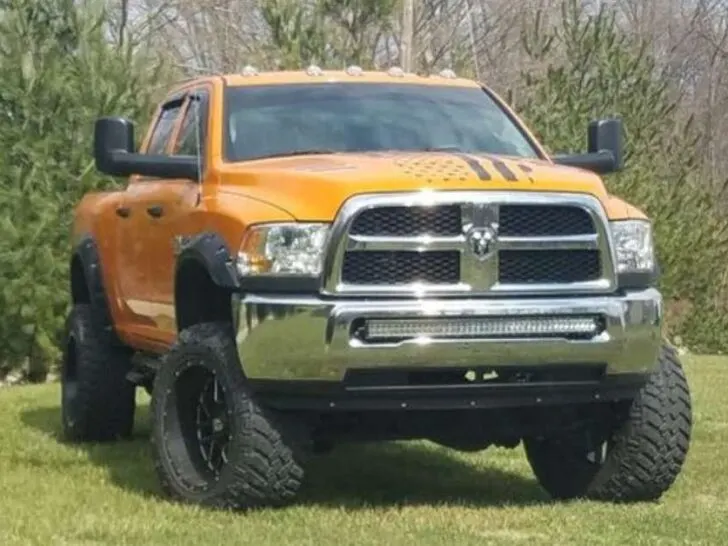 Will Dodge Ram Tow Mirrors Fit on a Dakota?