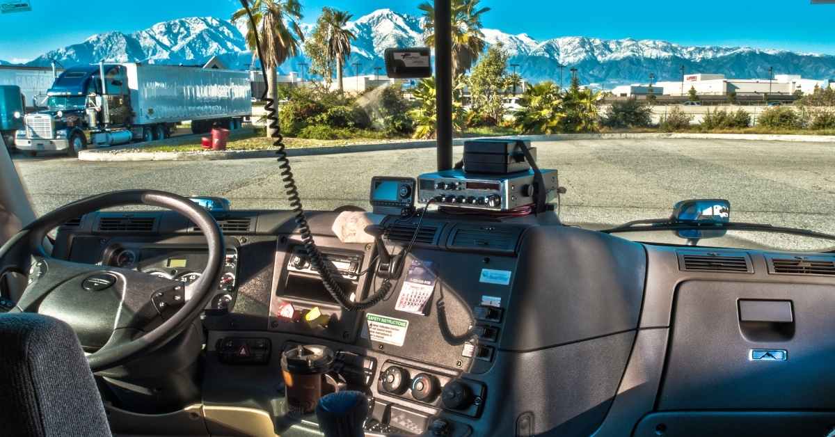 Do SemiTrucks Have Cruise Control? (Explained)