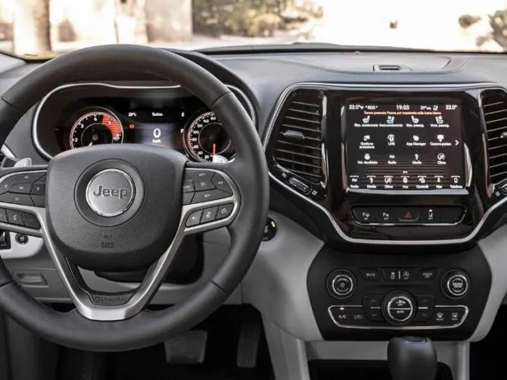 How to Fix Jeep Cherokee Screen?