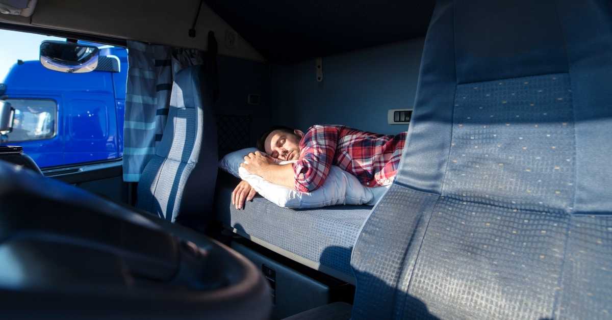 How to Sleep in a Day Cab Truck? (Explained)