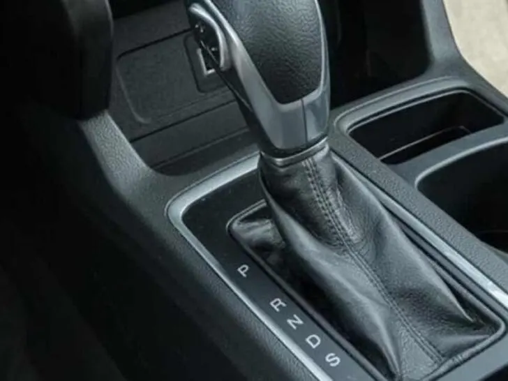 What Does the S Mean on the Ford Escape Gear Shift?