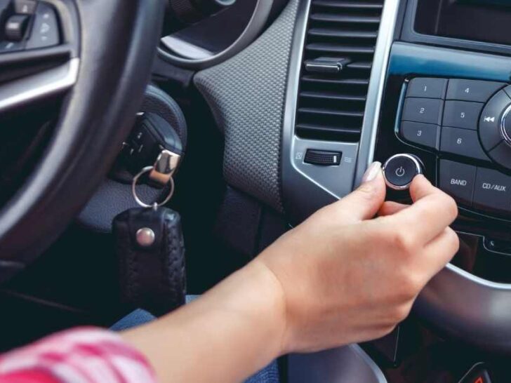 How long can you keep your car radio on before battery dies?