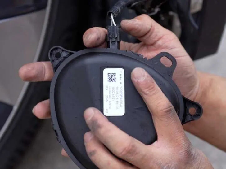 Tesla Model 3 Boombox Not Working