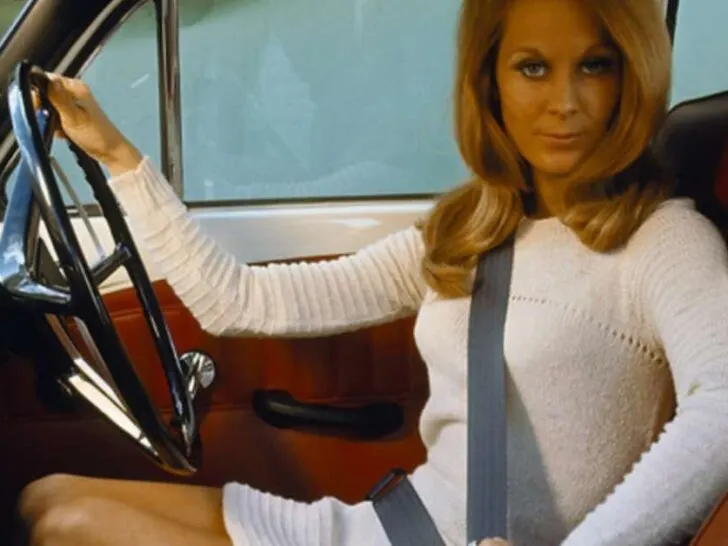 What Was The First Car With Seat Belts?