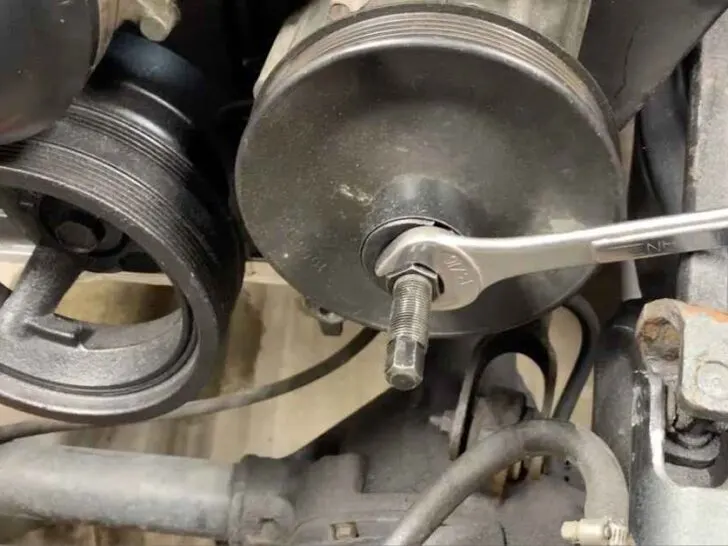 How to Remove Power Steering Pump Pulley Without Tool?