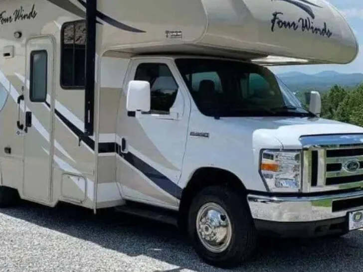 Do Class C Motorhomes Have Leveling Jacks?