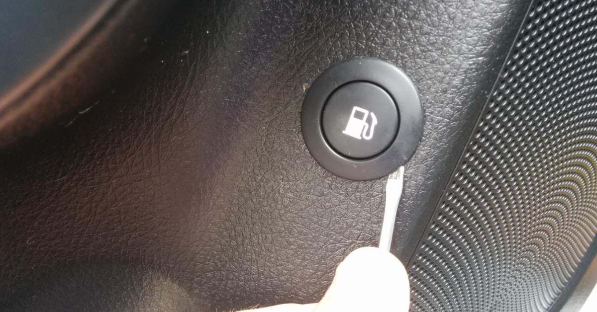 Kia Sorento Fuel Door Release Not Working (Solutions Added)