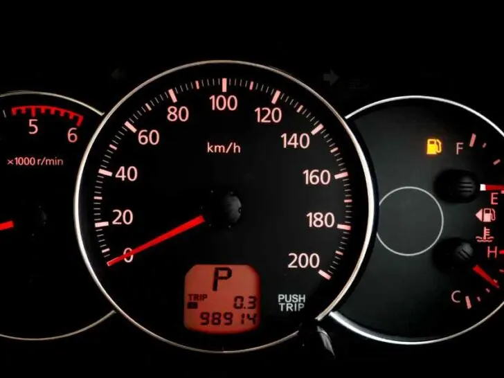 How Far Can a Kia Sorento Go With The Gas Light On?