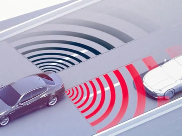 Does Nissan Altima Have Blind Spot Warning?