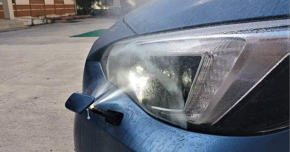 Does Nissan Altima Have Headlight Washers? (Explained)