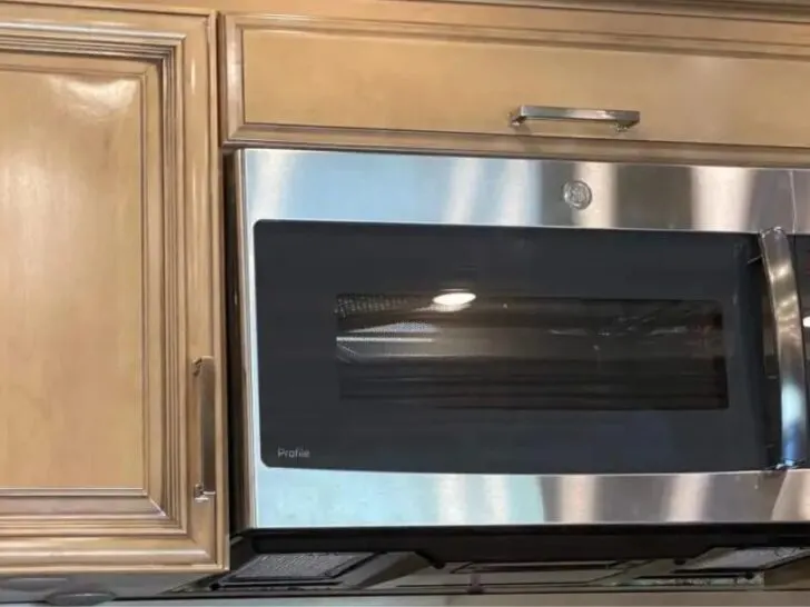 Can You Use The Oven in an RV While Driving?