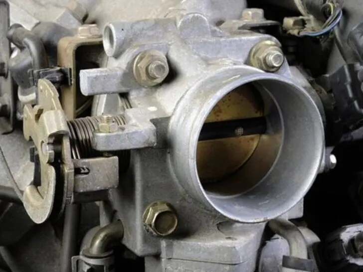 Can you clean an idle air control valve with brake cleaner?