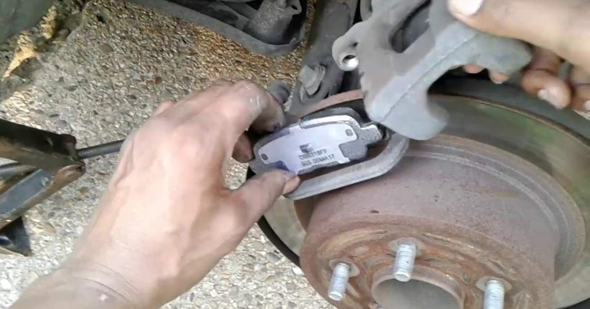 Does Nissan Altima Have Front And Rear Brakes?