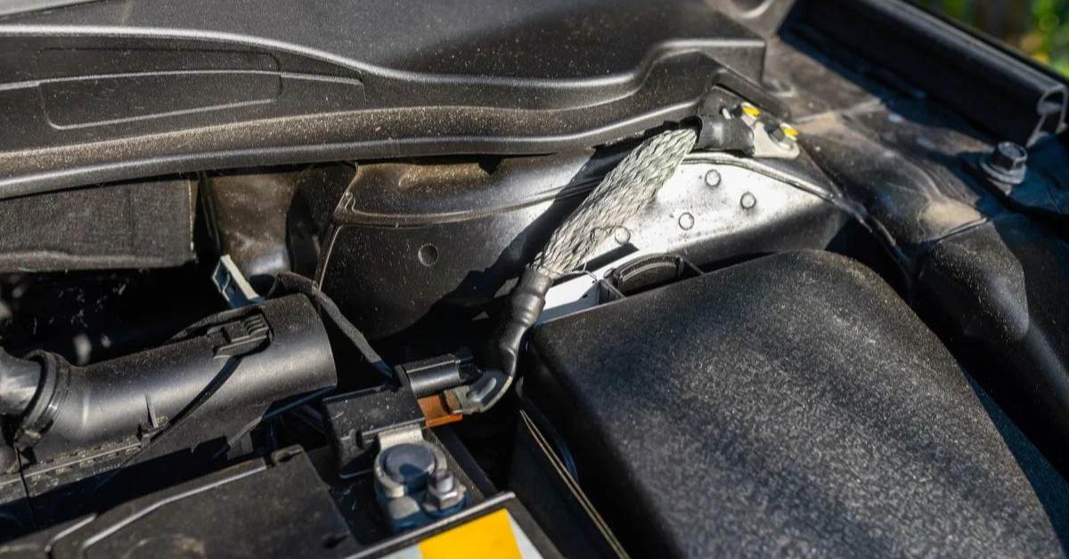 What is Jeep Grand Cherokee Ground Wire Location?