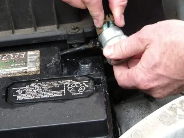 How To Clean Semi-Truck Battery Terminals?