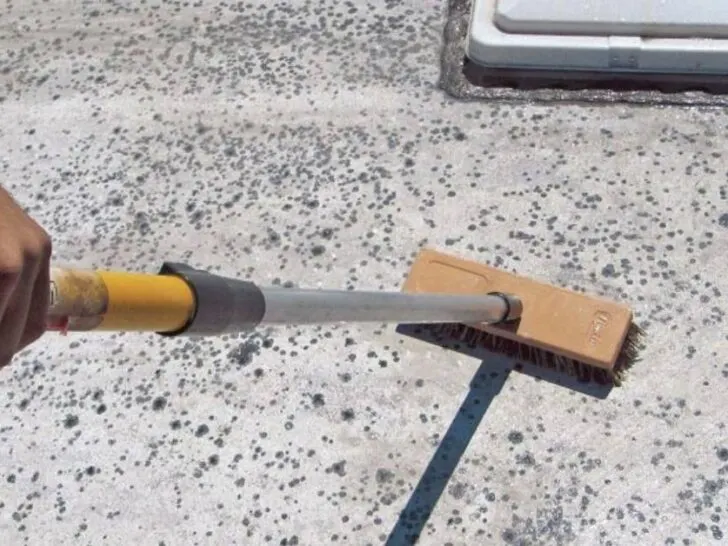 How To Clean a Really Dirty RV Roof?