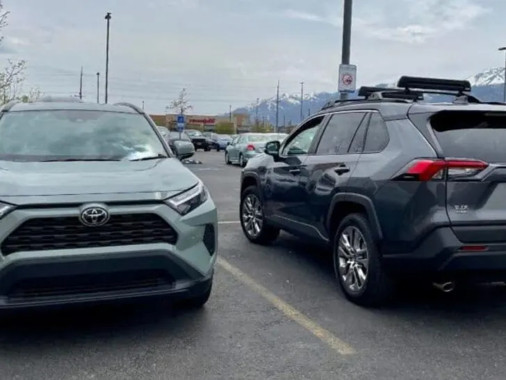 Toyota RAV4 LE vs XLE