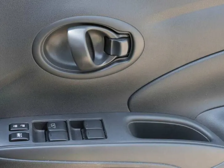 Why is My Car Window Making a Clicking Noise?